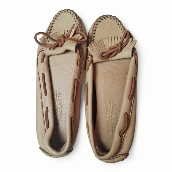 Minnetonka Women's Natural Moosehide Driving Moccasins Size 7 - Picture 2 of 9